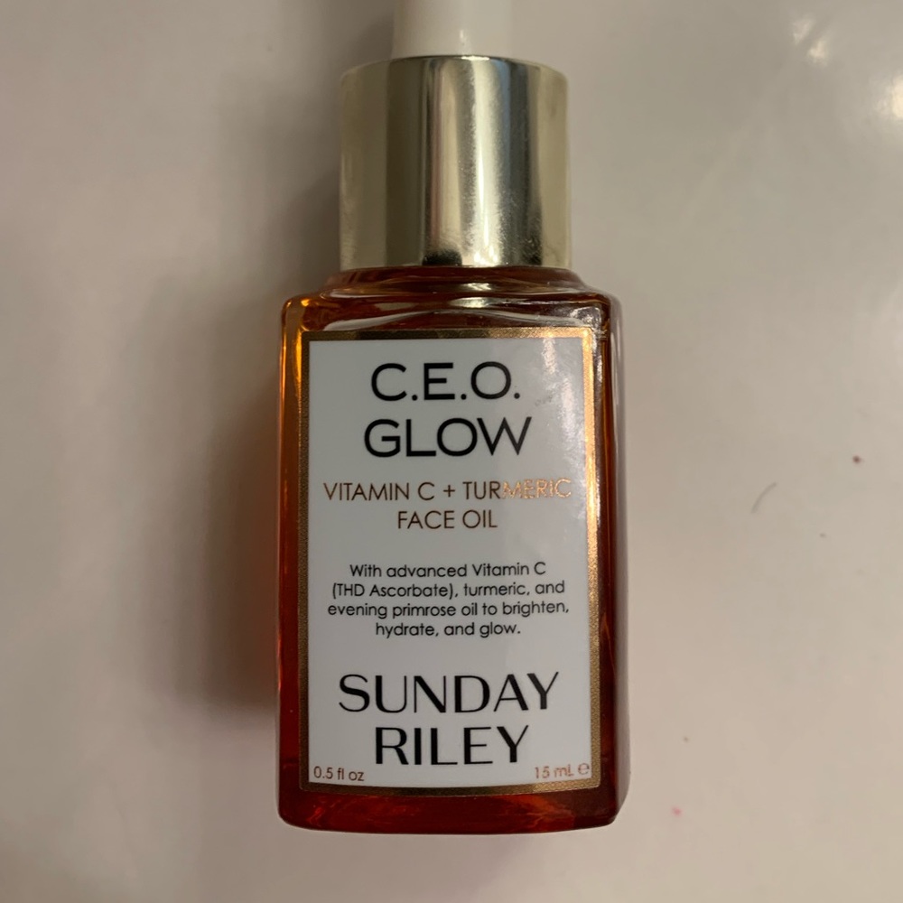 Brand new full size Sunday Riley CEO Glow Oil